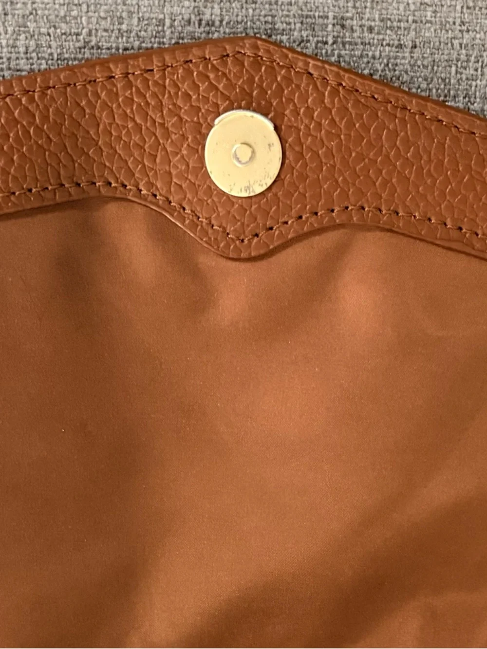 Freshly Picked Classic Crossbody multi purpose Bag - Picture 9 of 12